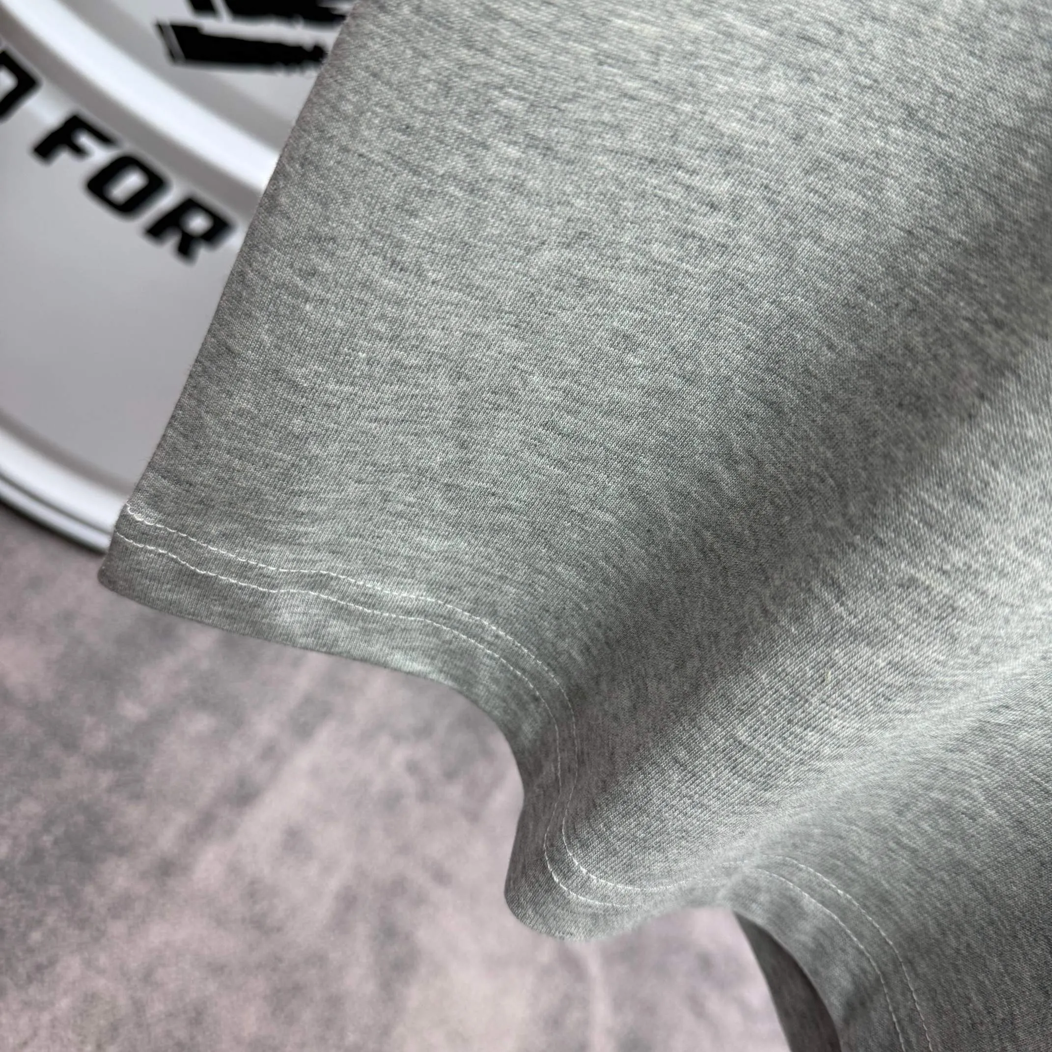 # THOM* * TB，2026 New Arrival t Classic Same Style ：Black White Gray Size： S （90-130 ） M （120-150 ） L （140-165 ） XL （160-180 ） XXL （180-210 ）